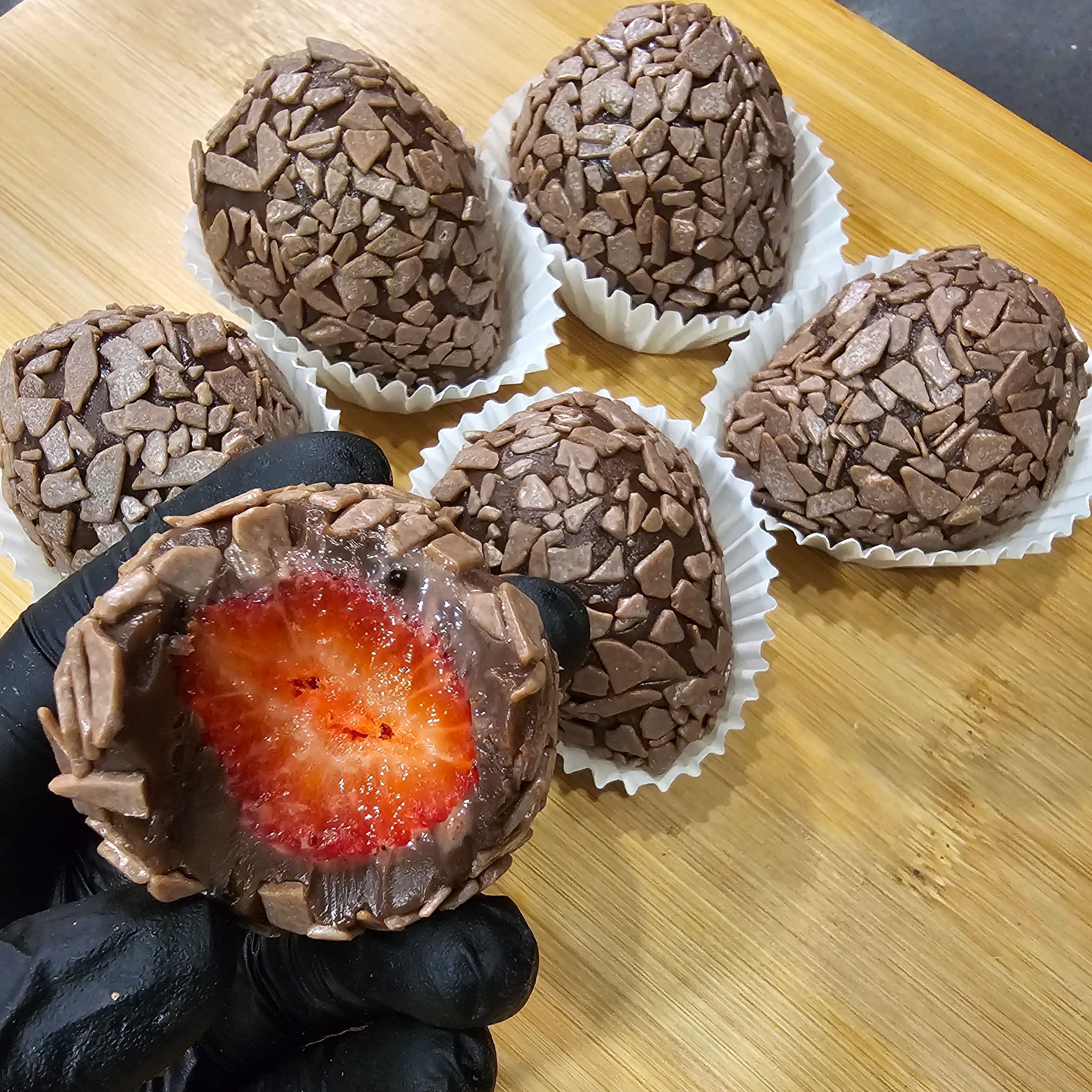 Coxinha de Morango/Uva - Brigadeiro